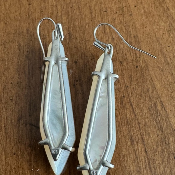 Kendra Scott Earrings - Picture 2 of 6